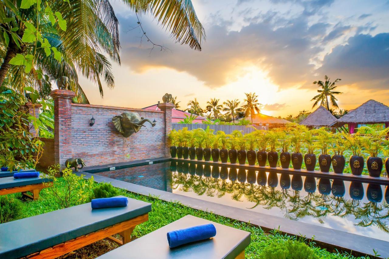 Authentic Khmer Village Resort Сиемрип Экстерьер фото