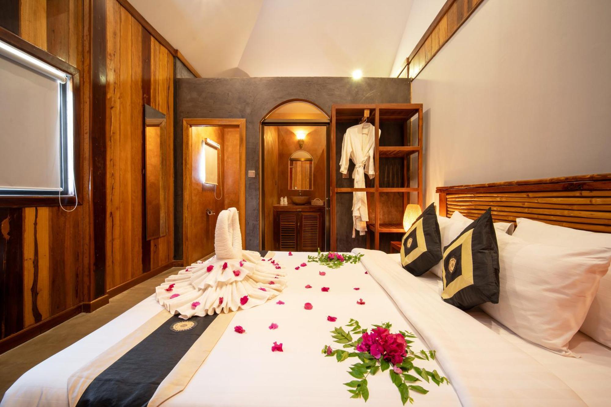 Authentic Khmer Village Resort Сиемрип Экстерьер фото